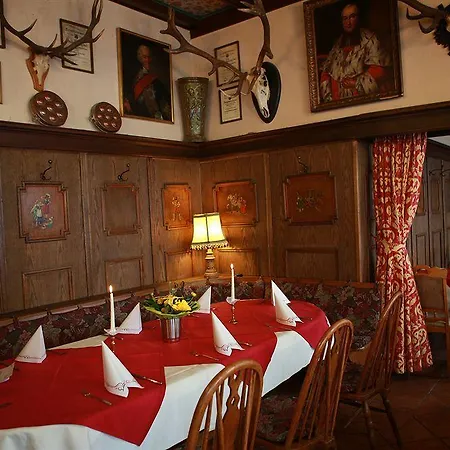 Alte Thorschenke מלון 3*