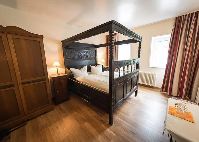 Alte Thorschenke מלון