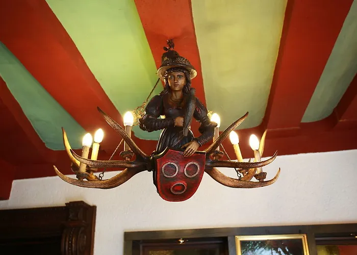 מלון Alte Thorschenke 3*